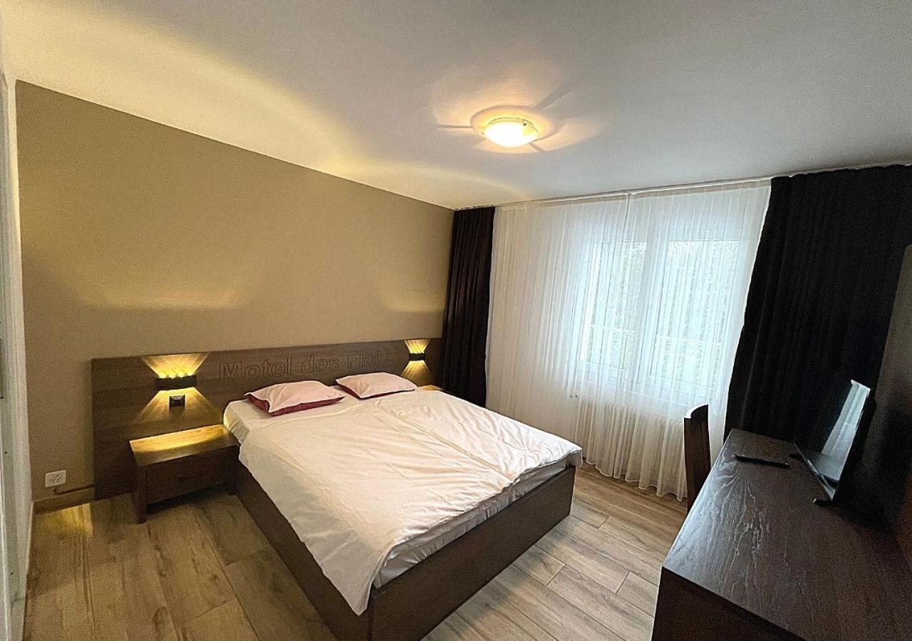 Motel Des Fleurs Сервьон Экстерьер фото